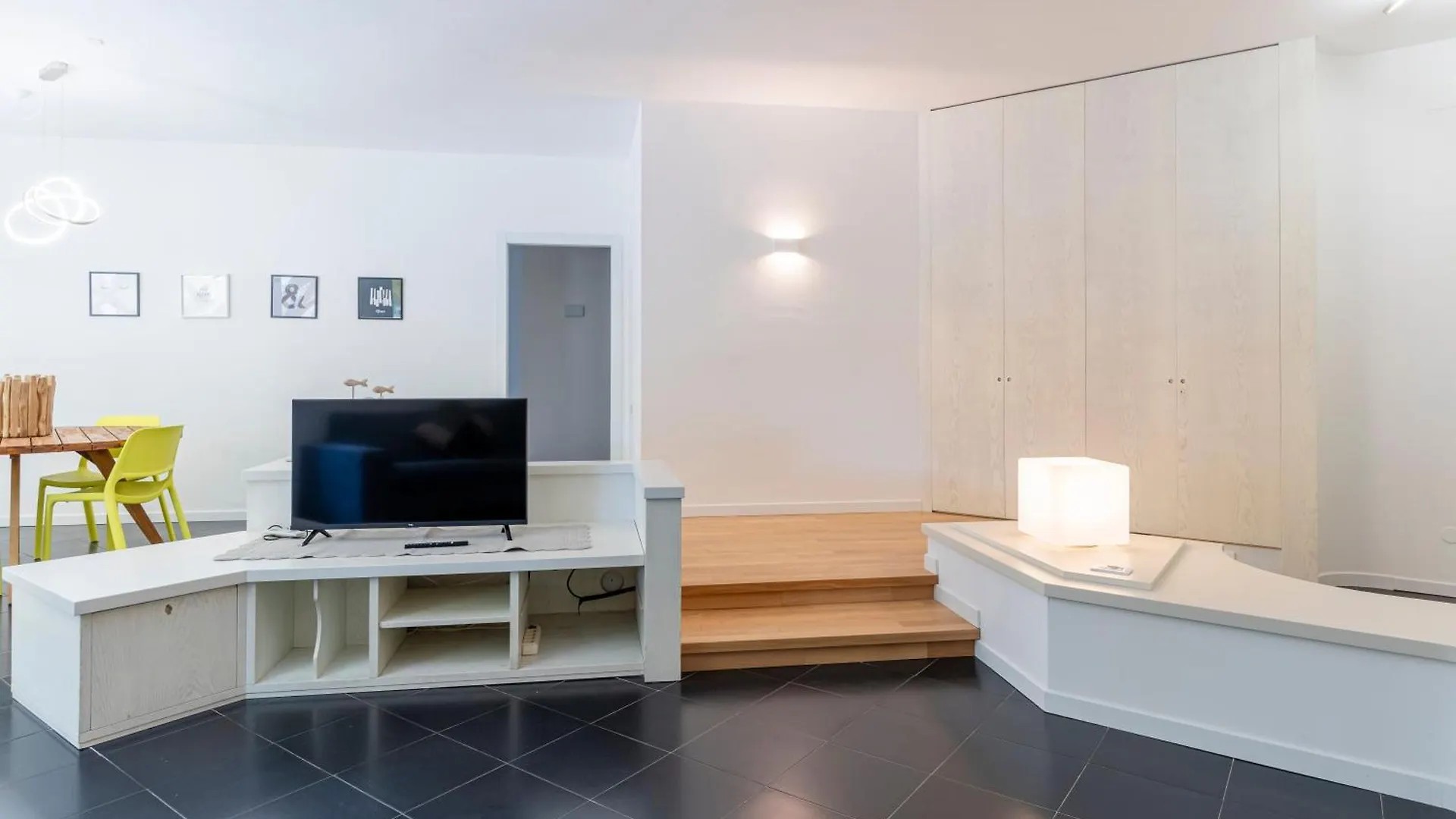 Apartment Livorno Sea View Flat W/ Balconies Near The Beach!