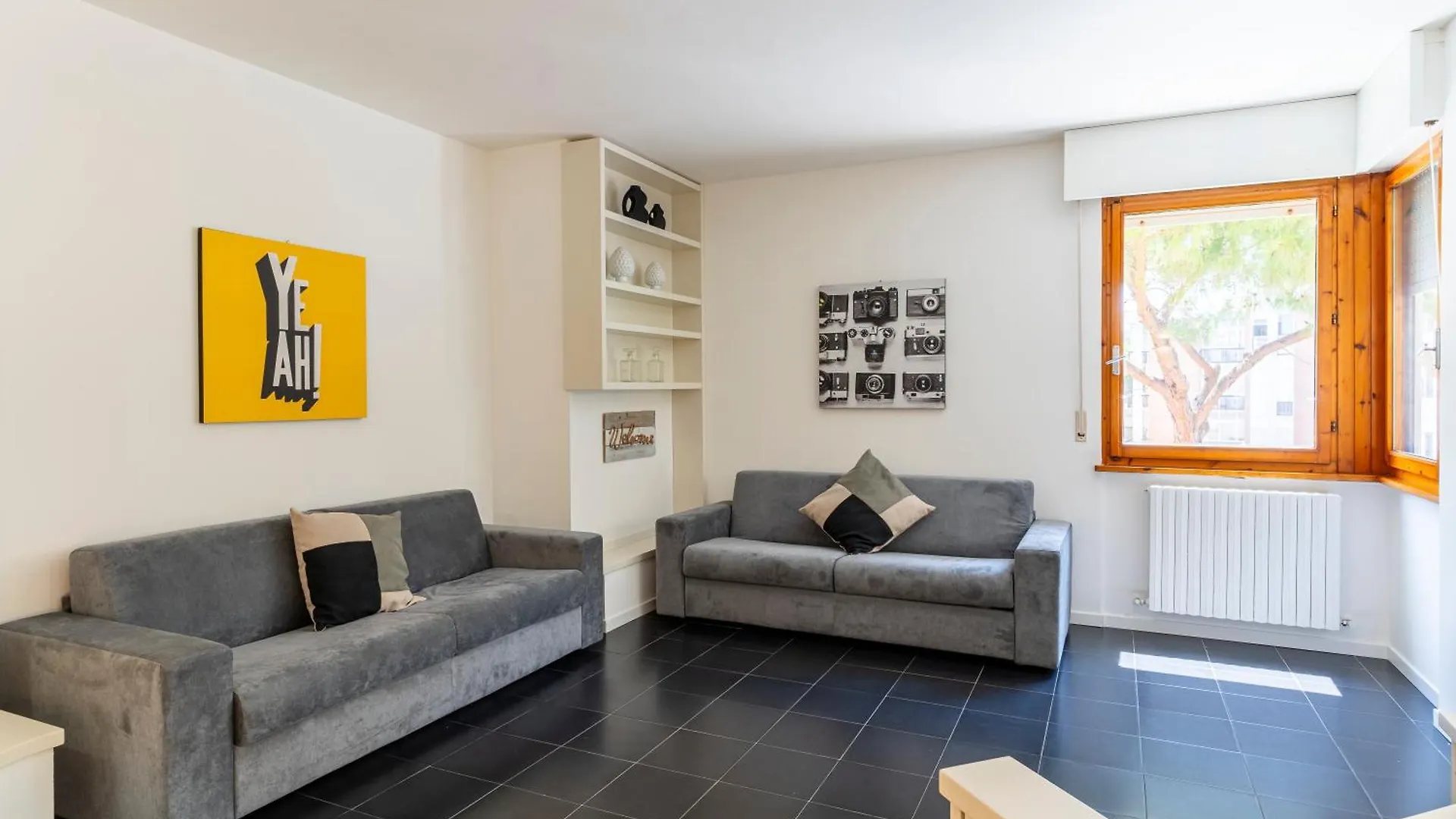 Livorno Sea View Flat W/ Balconies Near The Beach! Italy