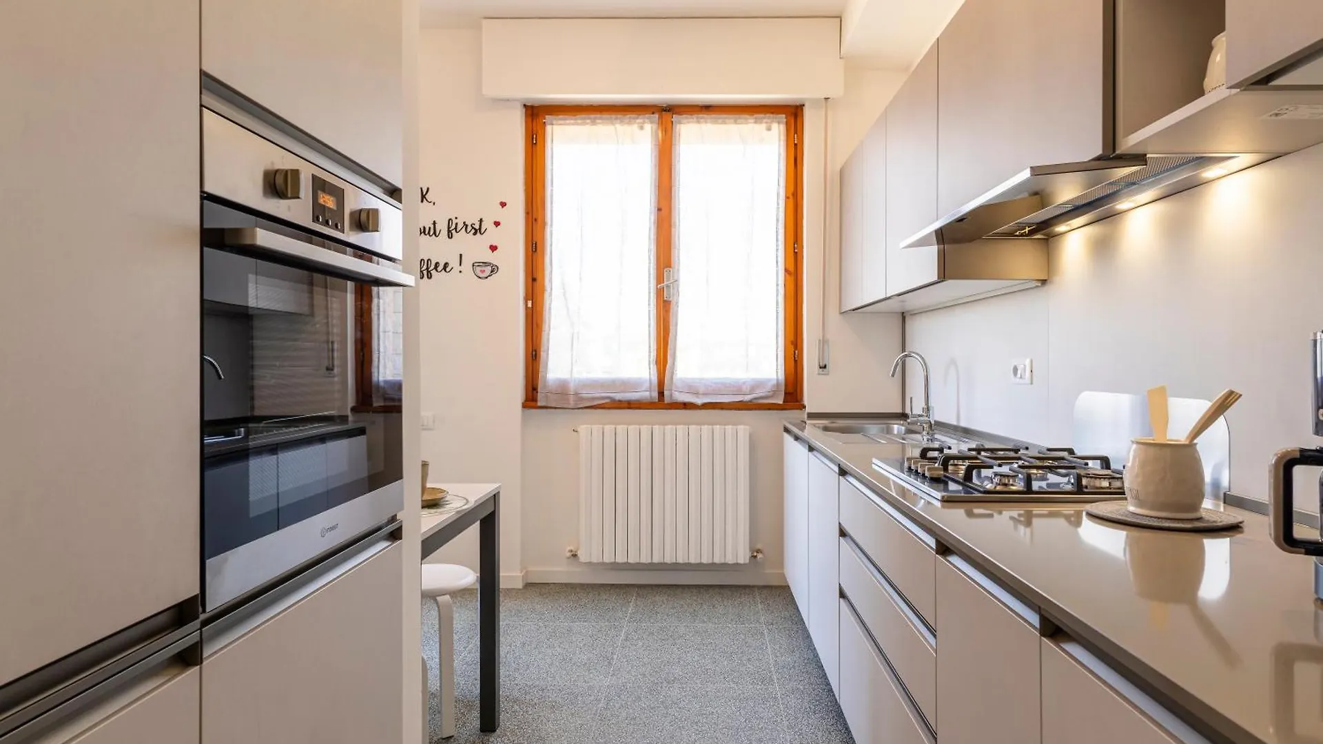 Livorno Sea View Flat W/ Balconies Near The Beach! 0*,