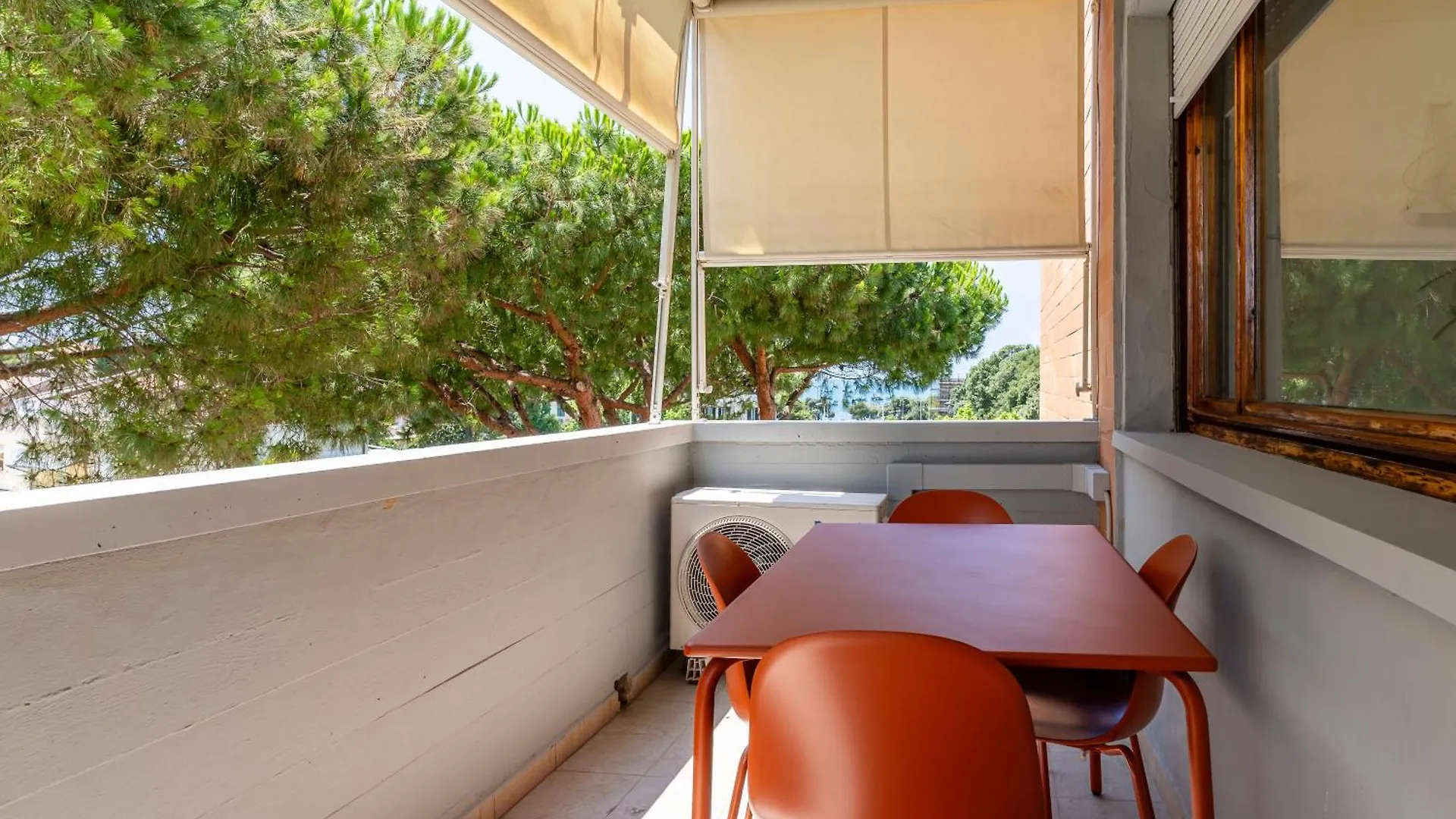 Livorno Sea View Flat W/ Balconies Near The Beach!