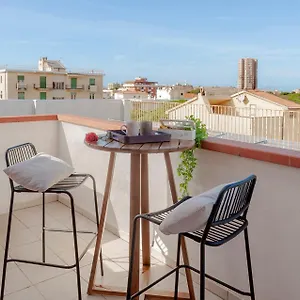 Attico In Centro - Parcheggio Gratuito Livourne