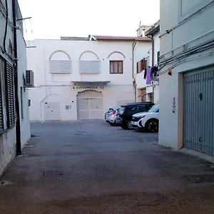 Apartment Il Piccolo Eden - Private Garden, Livorno